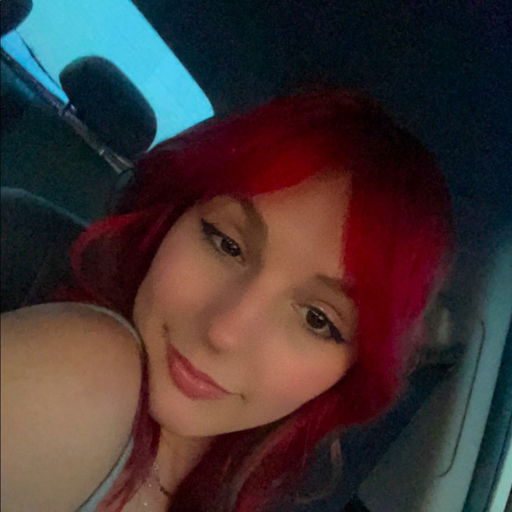 Meet your Posher, Kayla